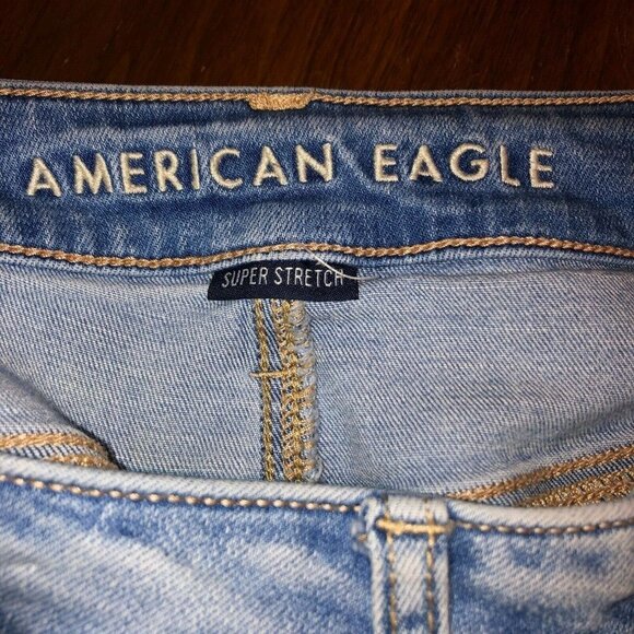 American Eagle Womens Size 6 Regular Light Wash Distressed Jegging Skinny Jeans - Picture 9 of 12